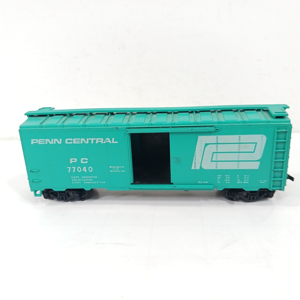 Athearn HO Scale Penn Central PC 77040 Boxcar Green Jade Vintage Model Train